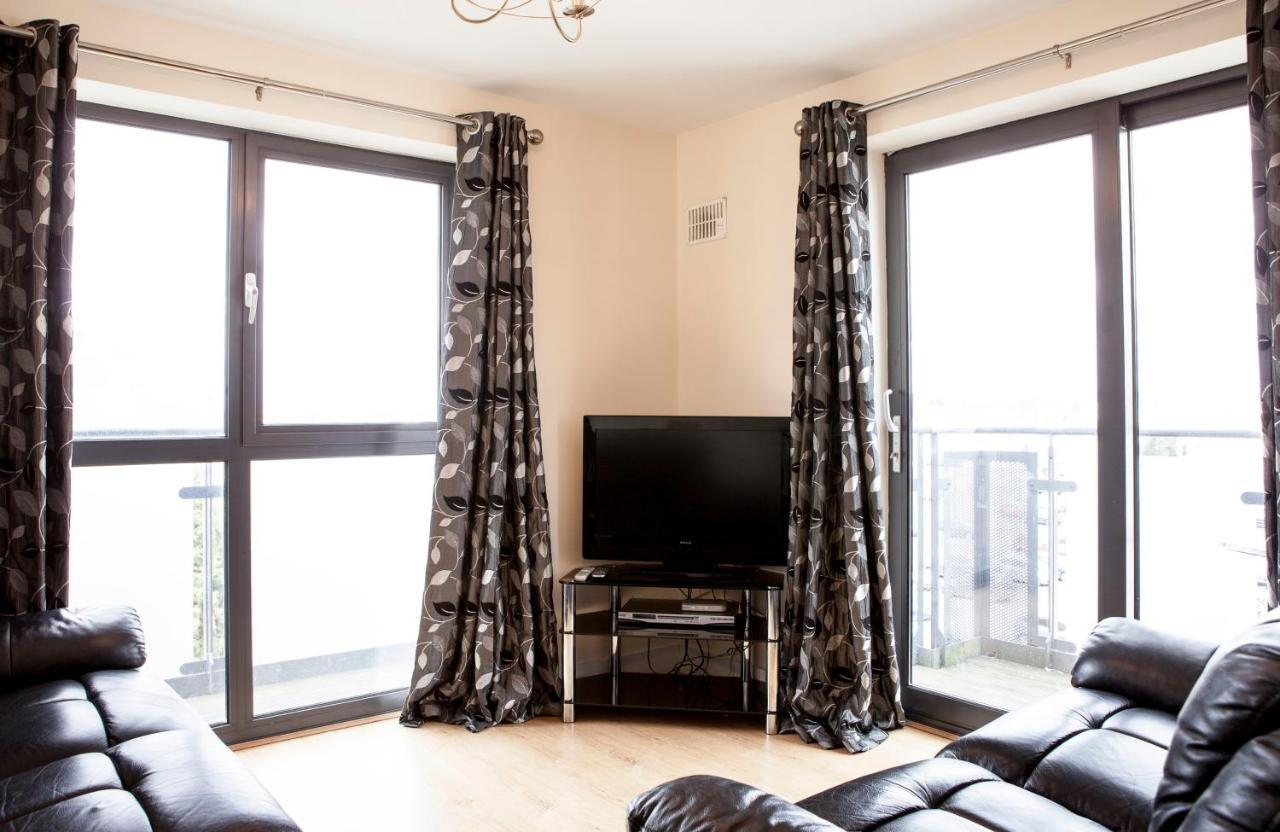 Millennium Plaza By Swa Apartment Cheltenham Bagian luar foto