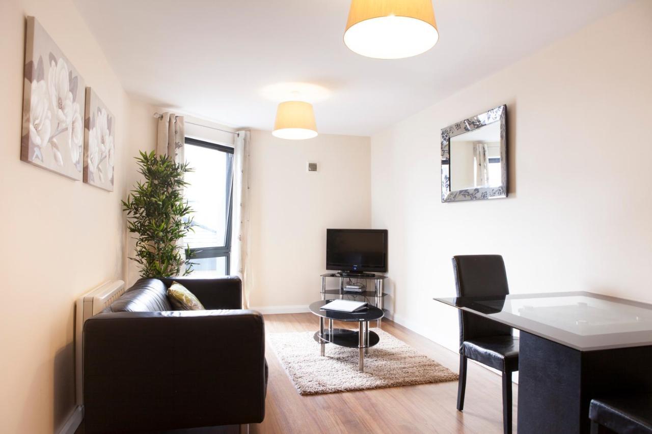 Millennium Plaza By Swa Apartment Cheltenham Bagian luar foto