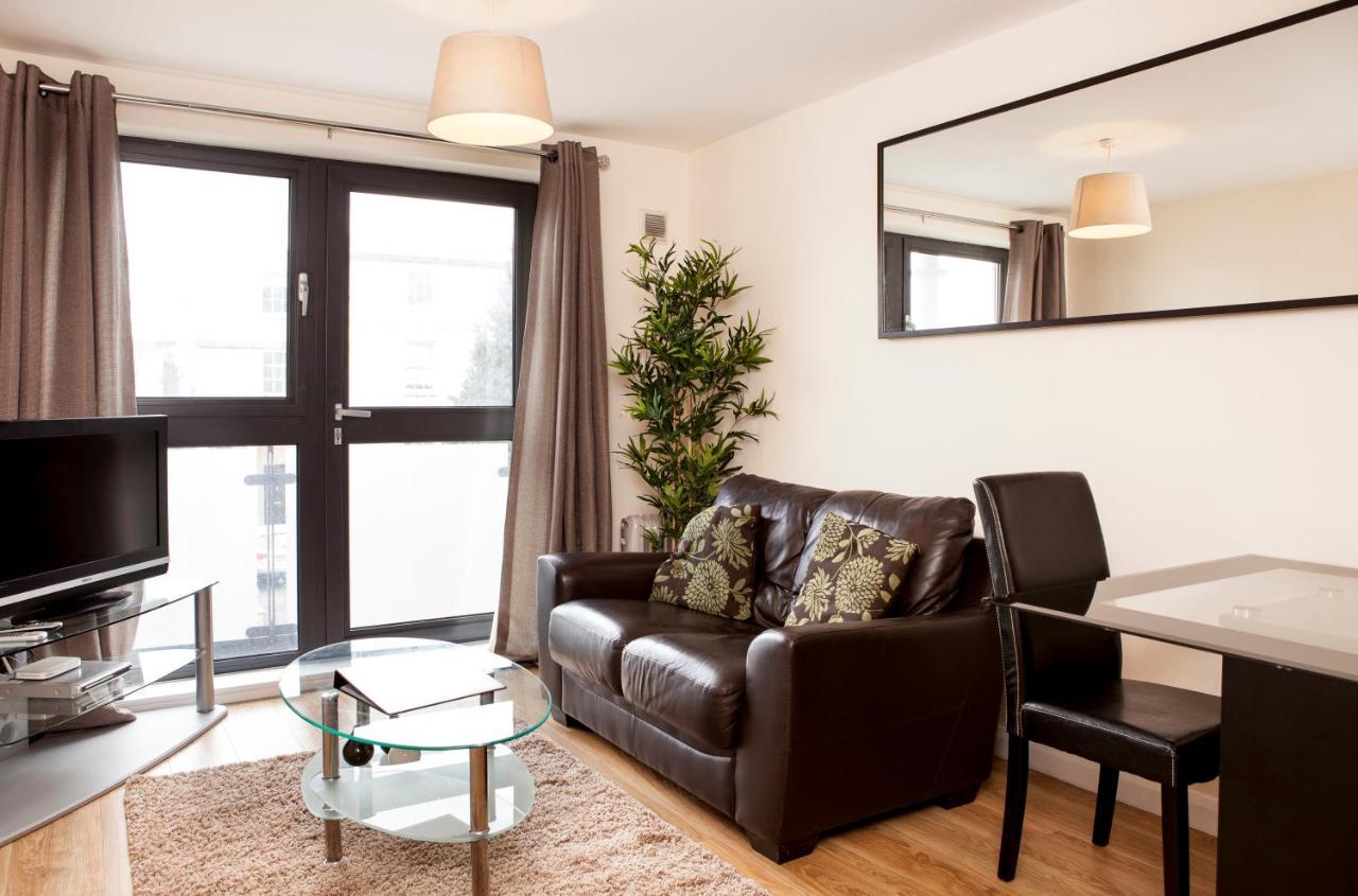 Millennium Plaza By Swa Apartment Cheltenham Bagian luar foto
