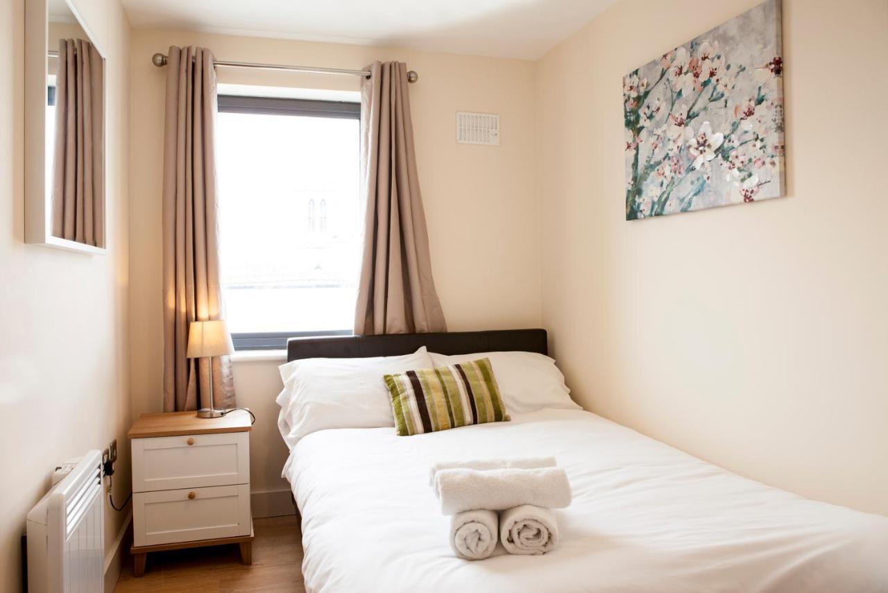 Millennium Plaza By Swa Apartment Cheltenham Bagian luar foto