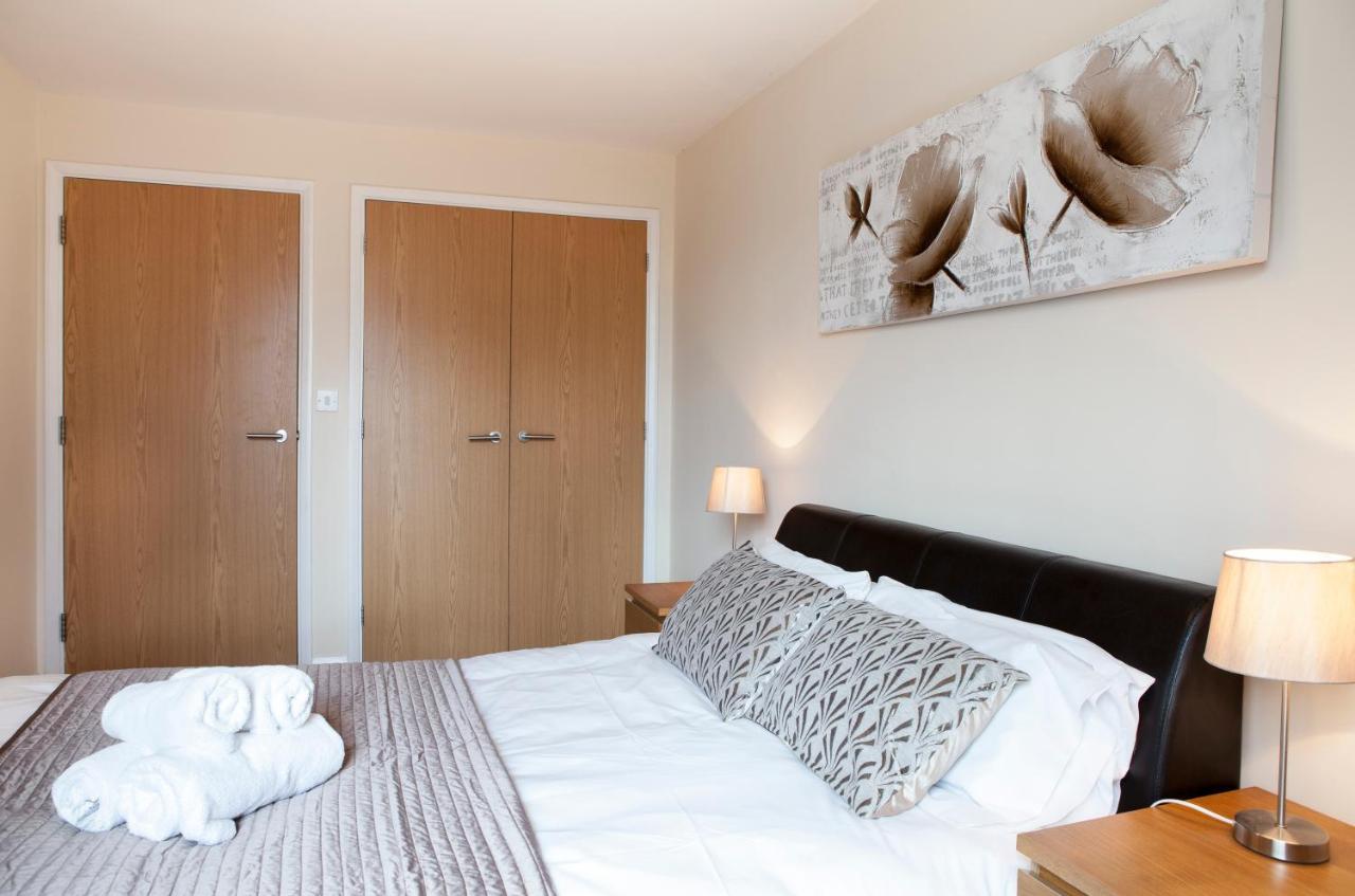 Millennium Plaza By Swa Apartment Cheltenham Bagian luar foto