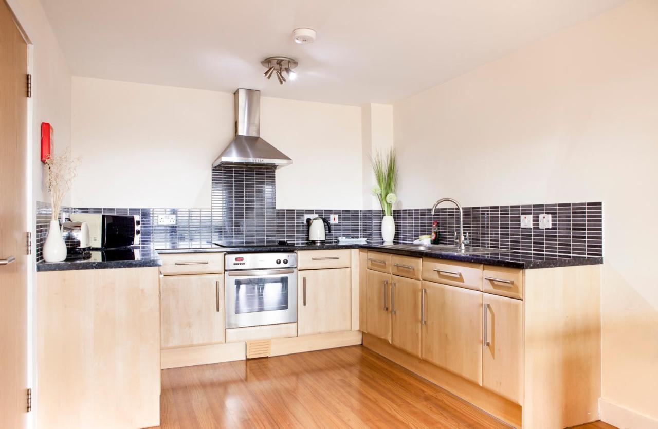 Millennium Plaza By Swa Apartment Cheltenham Bagian luar foto